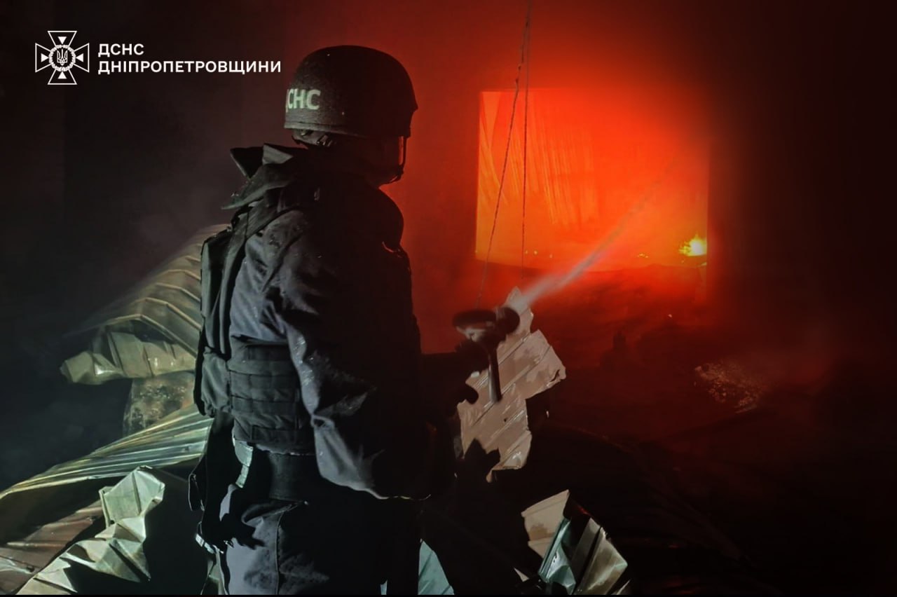 Ворог вночі атакував Дніпропетровщину: є загиблий та поранені